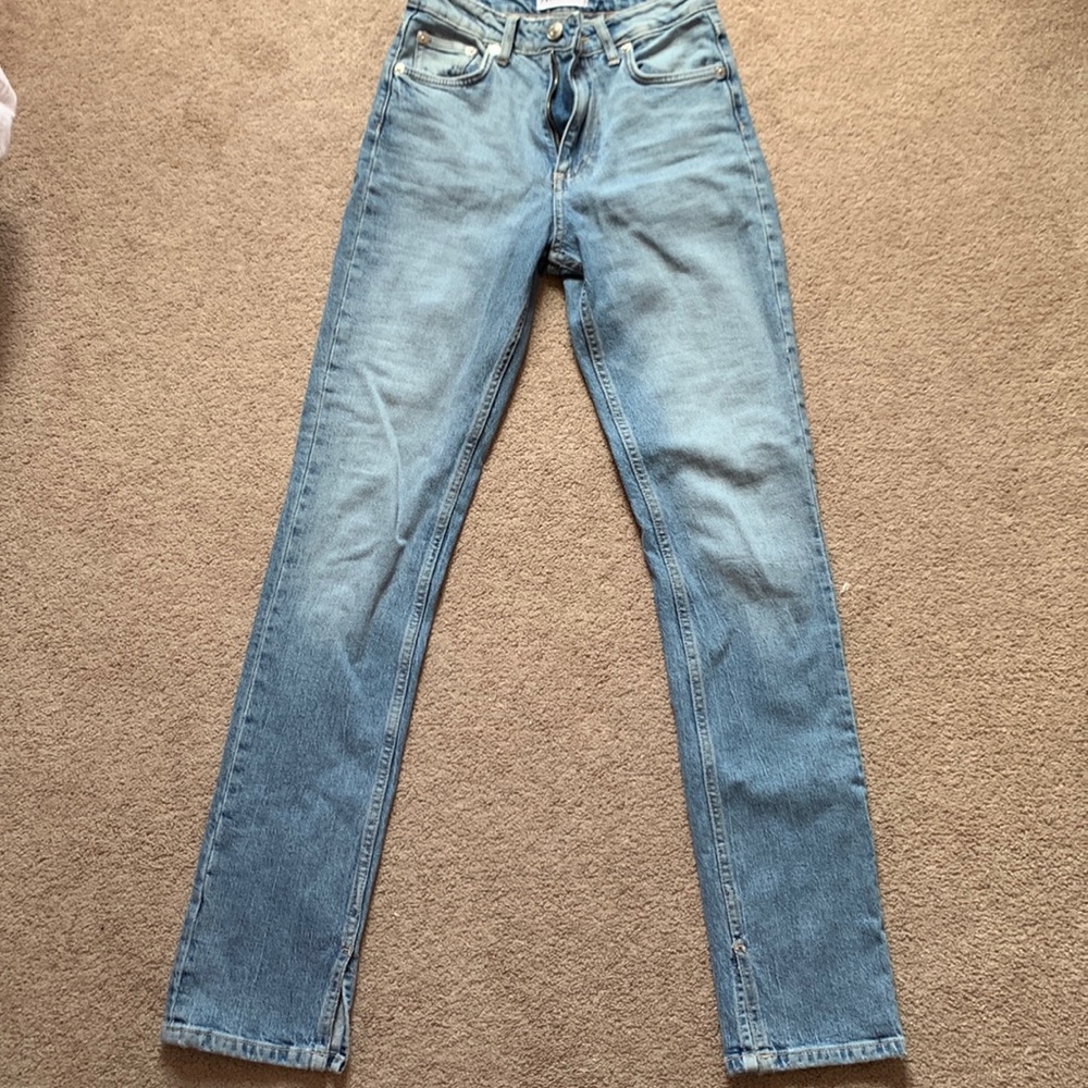 Zara Light Wash Jeans with Split Hem Detail size 2